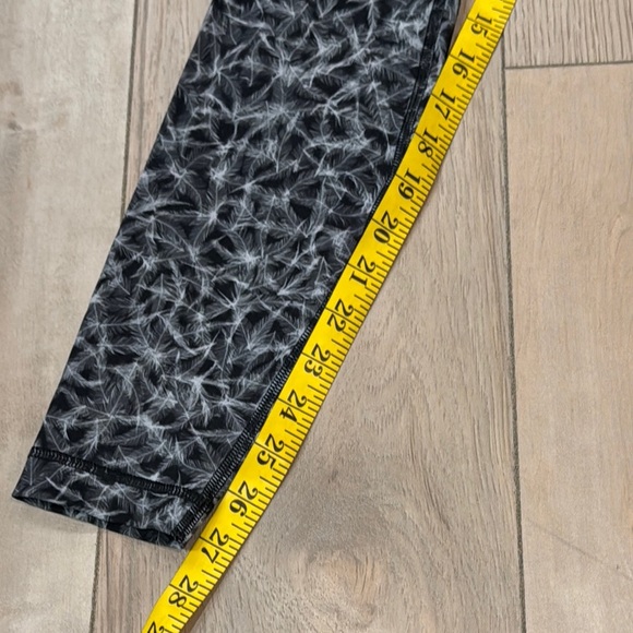 Lululemon Wunder Under High Waist Leggings - Picture 11 of 13